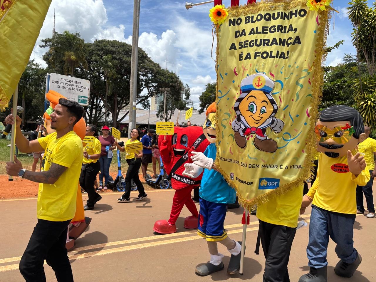 Detran-DF promove ações educativas no Carnaval 