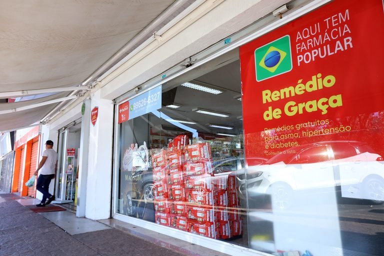 Farmácia Popular vai te lembrar pelo WhatsApp: remédio não pode esperar