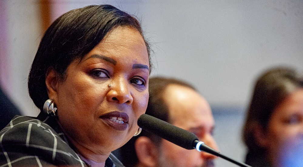 Quando a voz de uma mulher negra ecoa na política, o silêncio não é mais uma opção