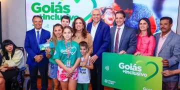 Caiado lança programa para famílias com crianças com deficiência em Goiás