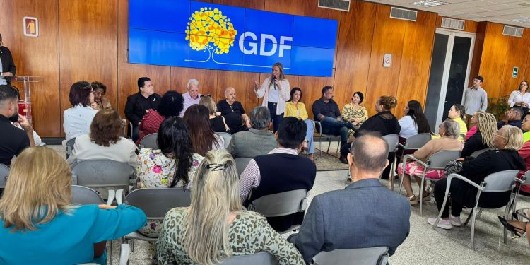 Celina Leão anuncia investimentos e reforça compromisso com a terceira idade no DF