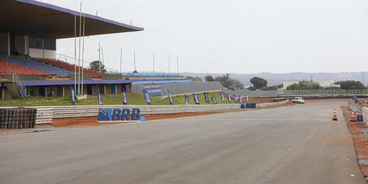 Brasília volta a acelerar: autódromo reabre com Stock Car e Vai de Graça liberado