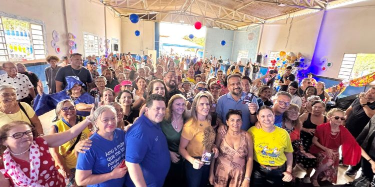 Celina Leão se rende ao forró e se encanta com vitalidade de idosos no Cruzeiro