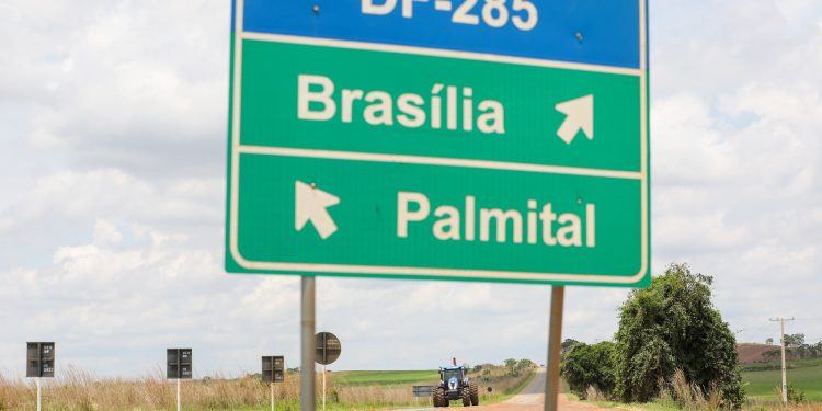 Pavimentação da DF-285 transforma logística e qualidade de vida no PAD-DF