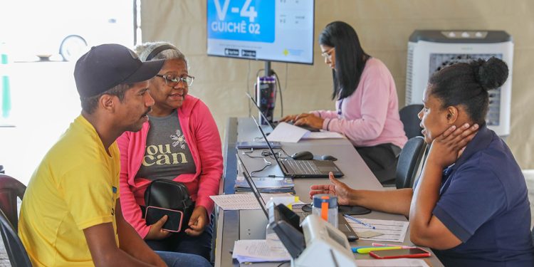 Projeto itinerante amplia acesso a emprego e qualificação no Distrito Federal