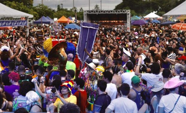Carnaval de rua do DF cresce em 2026 com mais recursos e mais blocos