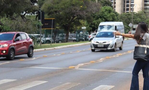 DF marca 29 anos da faixa de pedestre com redução de 70,7% nos atropelamentos
