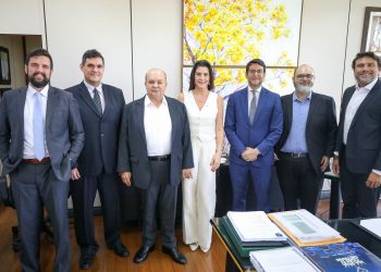 Ibaneis lança programa de mestrado para modernizar gestão pública no DF