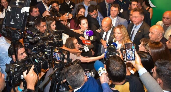 Multidão marca posse de Celina Leão e antecipa novo cenário político no DF