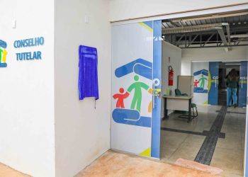 Ibaneis envia à CLDF projeto que reajusta salário de conselheiros tutelares no DF