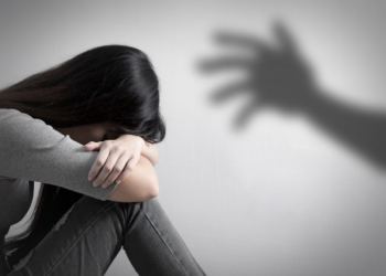 Profissionais de saúde passam por capacitação para identificar violência contra mulheres no DF