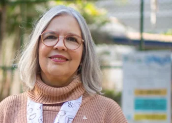 Hélvia Paranaguá se posiciona sobre contrato investigado e diz que locação foi legítima