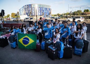 Pontes para o Mundo abre inscrições e leva estudantes do DF para quatro países