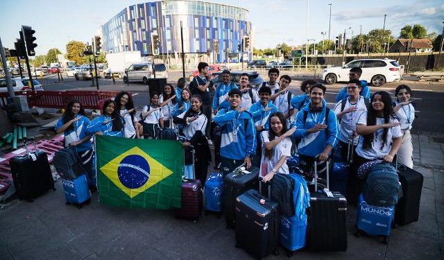 Pontes para o Mundo abre inscrições e leva estudantes do DF para quatro países