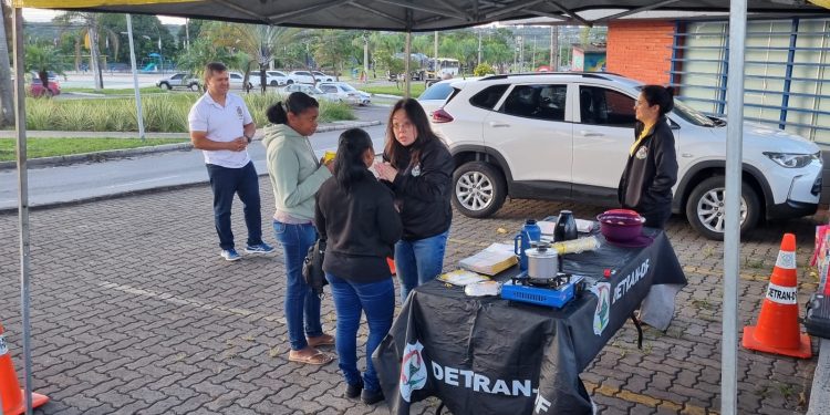 Campanhas educativas do Detran-DF impactam mais de mil pessoas no DF