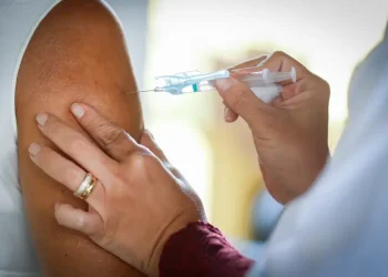 Com 50 mil doses, DF amplia vacinação contra covid-19 nas unidades de saúde