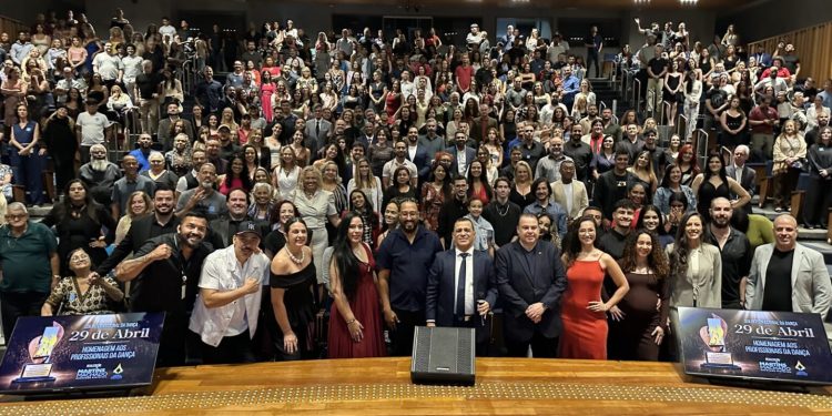 Dança conquista espaço e reúne público no DF