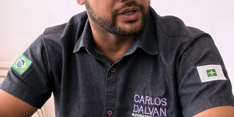 De administrador a pré-candidato: Carlos Dalvan deixa o cargo com legado e discurso de política “pé no chão”