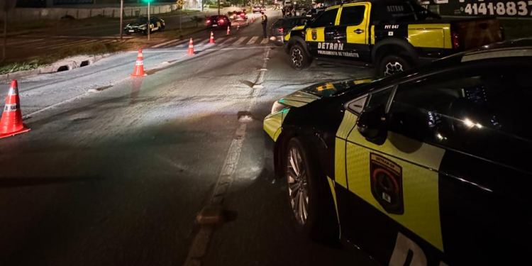 Mais de 60 motoristas são flagrados dirigindo sob efeito de álcool no DF
