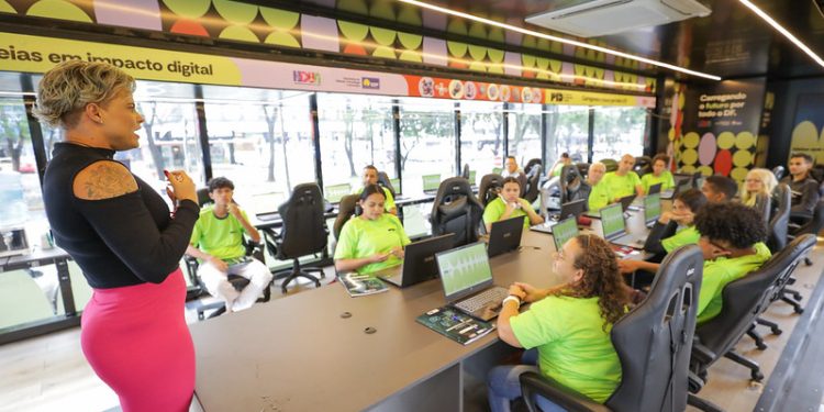 Incubadora Digital leva tecnologia e capacitação gratuita a Taguatinga e Vicente Pires