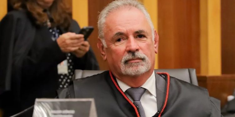 TJDFT celebra posse de Celina Leão com carta de reconhecimento