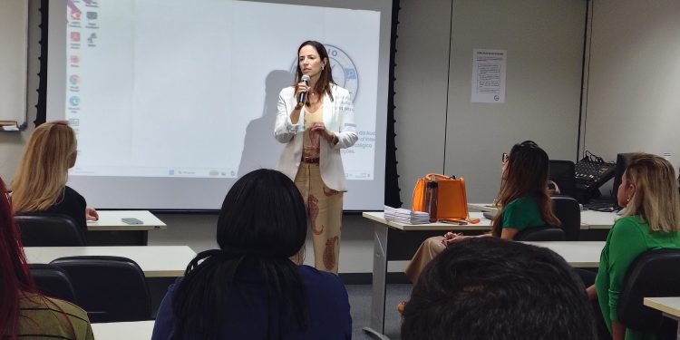 Mulheres reeducandas recebem orientações sobre combate ao assédio no DF