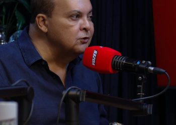 Com 3.270 obras no currículo, Ibaneis Rocha faz balanço dos sete anos à frente do GDF no Vozes da Comunidade