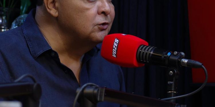 Com 3.270 obras no currículo, Ibaneis Rocha faz balanço dos sete anos à frente do GDF no Vozes da Comunidade