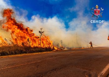 Bombeiros do DF orientam população sobre cuidados durante período de seca