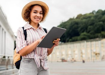 Curso gratuito de guia de turismo abre vagas no Sul de Minas; veja como se inscrever