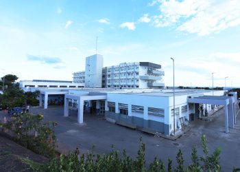 Força-tarefa realiza 90 cirurgias e reduz fila de espera no Hospital da Região Leste