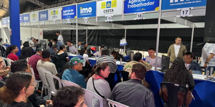 Feirão do Trabalhador oferece mais de 5 mil vagas de emprego e cursos gratuitos até sexta-feira no DF