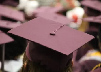 DF cria regras para formaturas e veta exigência de compra de serviços pelos estudantes