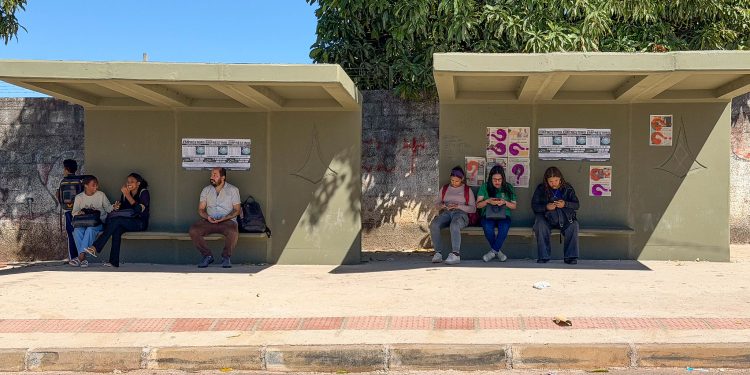 Paranoá ganha novos abrigos de ônibus e amplia conforto para passageiros