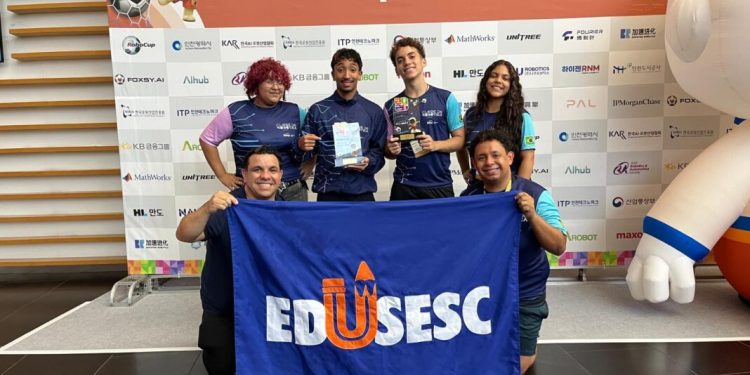 Com robô e Curupira, estudantes do DF conquistam pódio em mundial de robótica