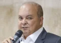 Ibaneis Rocha desiste de disputar o Senado e mexe no tabuleiro político do DF