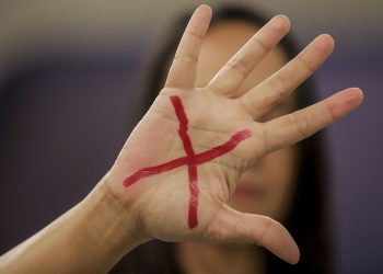 Brasil registra menor índice de mortes violentas da série histórica, mas feminicídios voltam a crescer