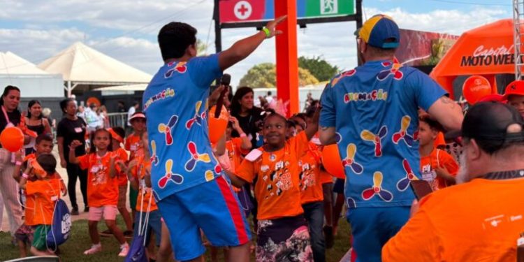 Vila do Bem encerra programação social com serviços gratuitos no Capital Moto Week