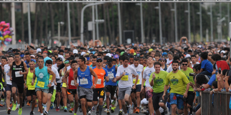 Eventos esportivos provocam bloqueios no trânsito do Plano Piloto e de Santa Maria