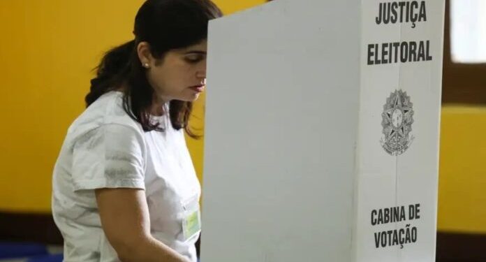 Eleitorado do DF mantém cadastro atualizado e amplia cobertura biométrica