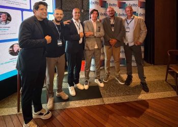 evento-em-sao-paulo-reuniu-empresarios,-investidores-e-lideres-em-uma-noite-de-networking,-inspiracao-e-fortalecimento-do-ecossistema-empreendedor-brasileiro.-|-delio-andrade