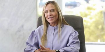 Celina Leão chega a 33,9% e lidera corrida pelo Buriti, aponta pesquisa Igape