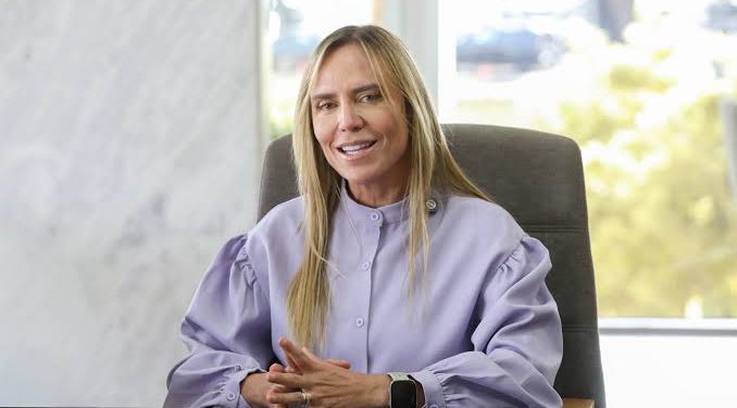 Celina Leão chega a 33,9% e lidera corrida pelo Buriti, aponta pesquisa Igape
