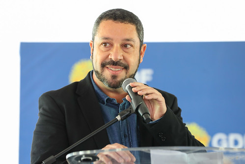 Presidente da Codhab participa de entrevista ao vivo no programa Vozes da Comunidade