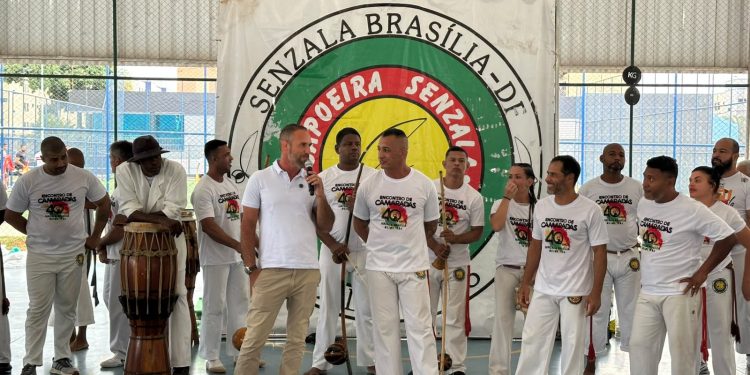 Grupo Senzala celebra 40 anos de capoeira e transformação social no DF