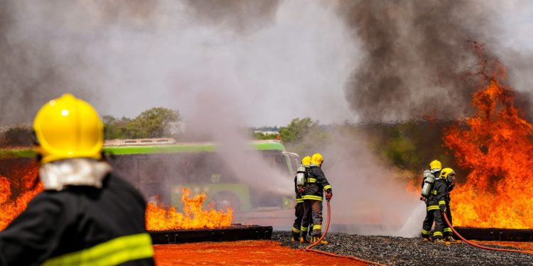 Emergência fictícia testa resposta a vazamento de oleoduto em Ceilândia