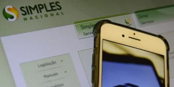 Simples Nacional: empresas terão de antecipar opção para 2027; veja novo prazo