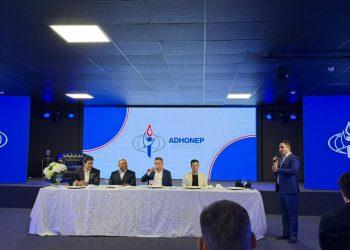 muito-alem-de-um-encontro-de-empresarios:-adhonep-reune-liderancas-em-noite-de-relacionamento,-fe-e-proposito-|-delio-andrade