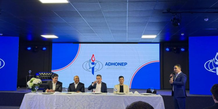 muito-alem-de-um-encontro-de-empresarios:-adhonep-reune-liderancas-em-noite-de-relacionamento,-fe-e-proposito-|-delio-andrade