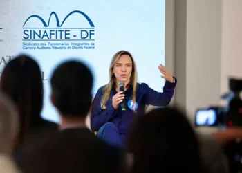 Celina Leão intensifica agenda com compromissos em diferentes regiões do DF